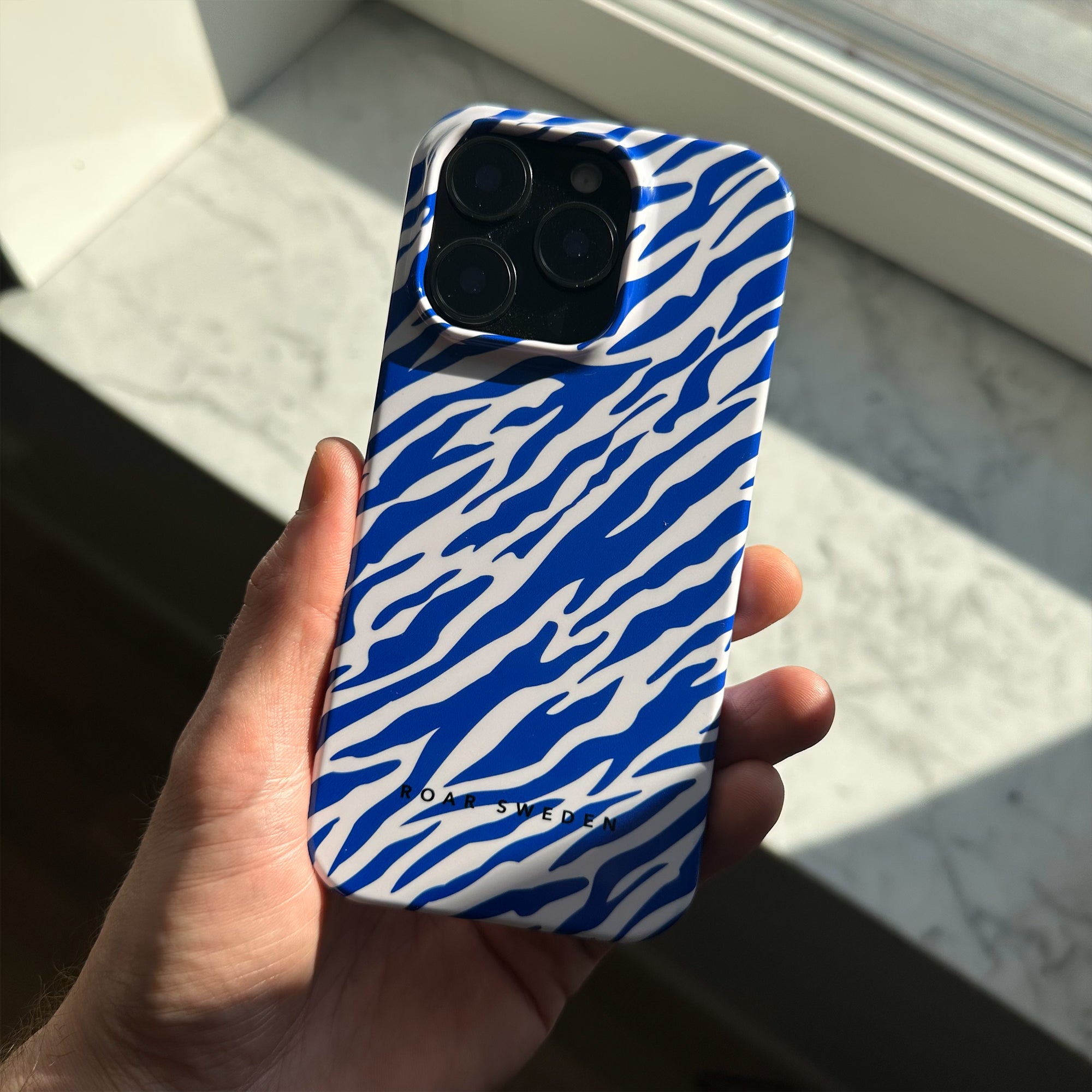 Tiger Tough mobilskal – Blue Stripes