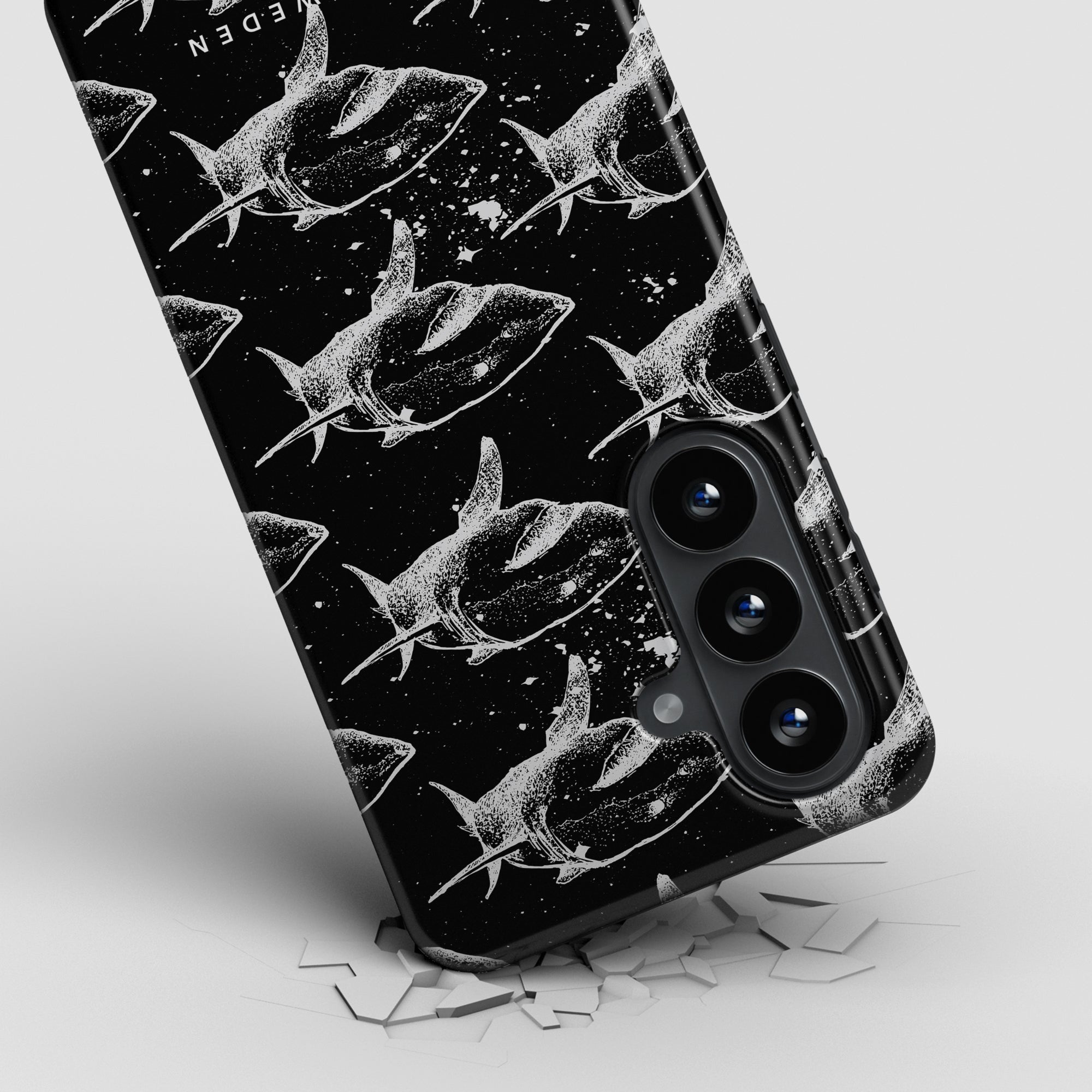 Shark Attack - Magnetic Tough Phone Case - Roar Sweden