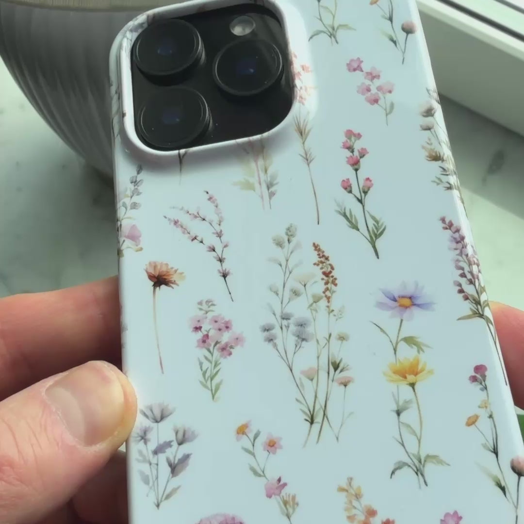 Wild Flowers Slim Case for iPhone & Samsung | Roar Sweden